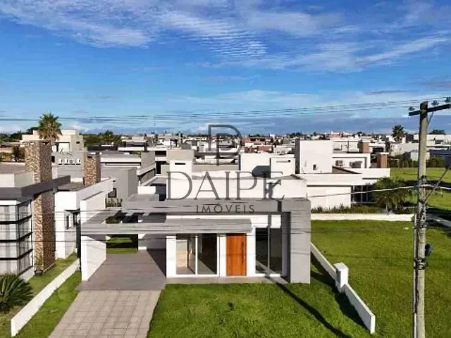 Casa com 150m² 3 quartos e 3 banheiros, à venda, no bairro Dubai  em Capão da Canoa