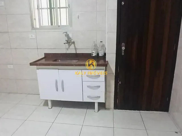 Casa com 55m² 2 quartos e 1 banheiro, para alugar, no bairro Vila Palmares em Santo André
