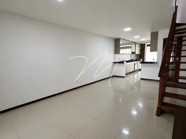 Casa 2 quartos e 4 banheiros, à venda ou para alugar, no bairro São Francisco em Ilhéus