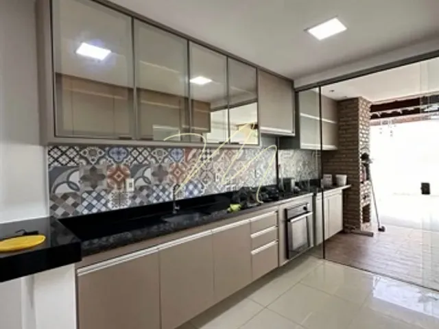 Casa 2 quartos e 4 banheiros, à venda ou para alugar, no bairro São Francisco em Ilhéus