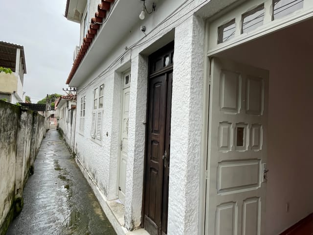 Casa 2 quartos e 1 banheiro, para alugar, no bairro Praça Seca em Rio de Janeiro