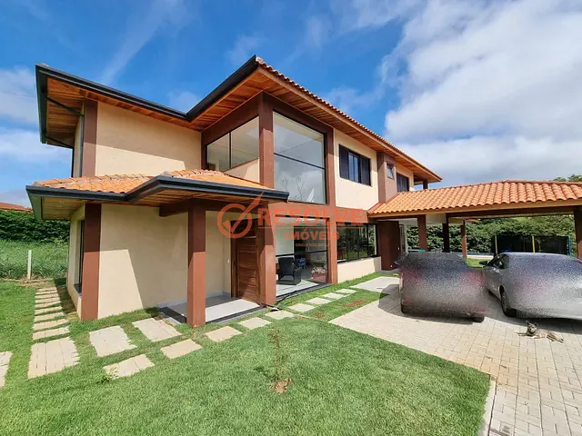 Casa com 1043m² 5 quartos e 4 banheiros, à venda, no bairro Cerejeira em Guararema