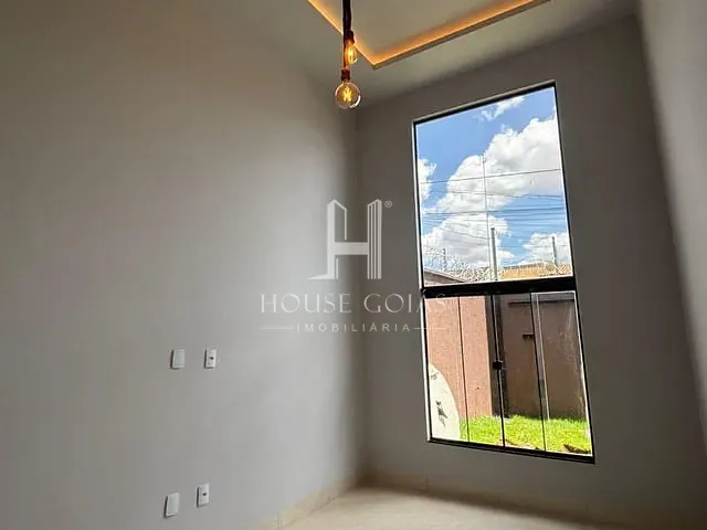 Casa com 185m² 3 quartos e 2 banheiros, à venda, no bairro Jardim Helvécia em Aparecida de Goiânia