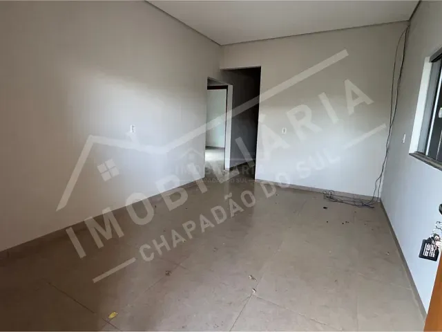 Casa 3 quartos e 2 banheiros, para alugar, no bairro ESPLANADA III em Chapadão do Sul