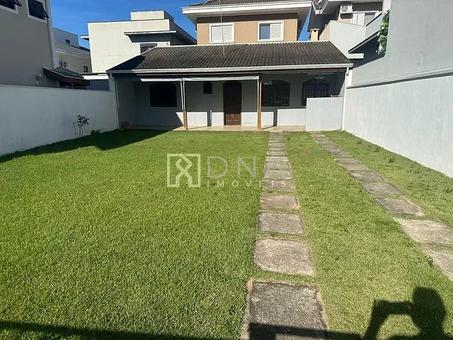 Casa com 280m² 1 quarto e 1 banheiro, para alugar, no bairro Urbanova V em São José dos Campos