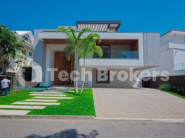 Casa com 943m² 5 quartos e 7 banheiros, à venda, no bairro Barra da Tijuca em Rio de Janeiro