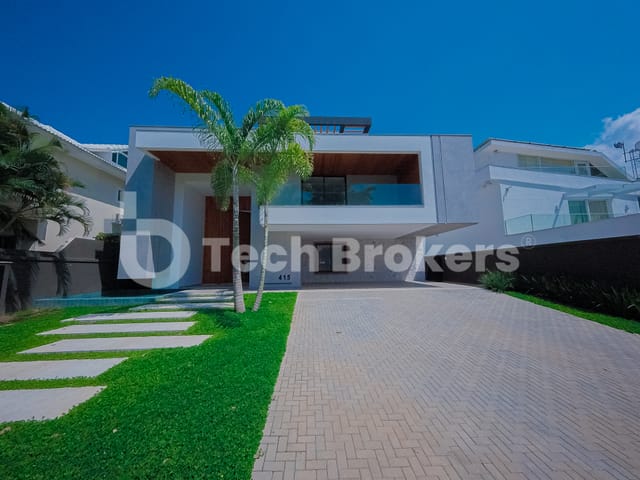 Casa com 943m² 5 quartos e 7 banheiros, à venda, no bairro Barra da Tijuca em Rio de Janeiro