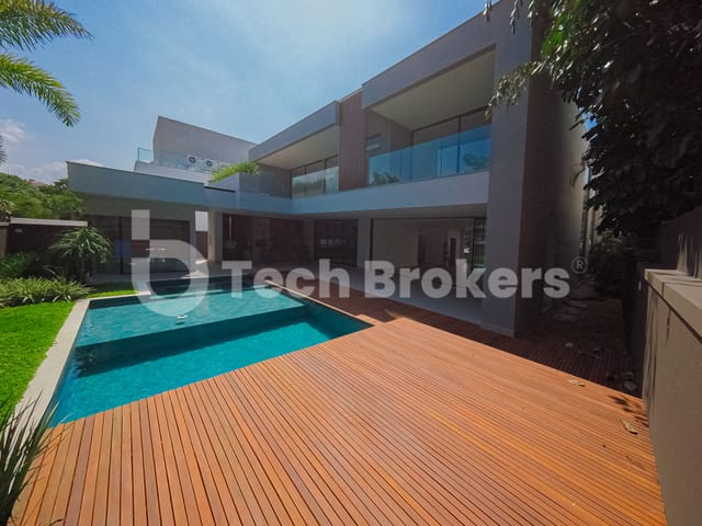 Casa com 943m² 5 quartos e 7 banheiros, à venda, no bairro Barra da Tijuca em Rio de Janeiro