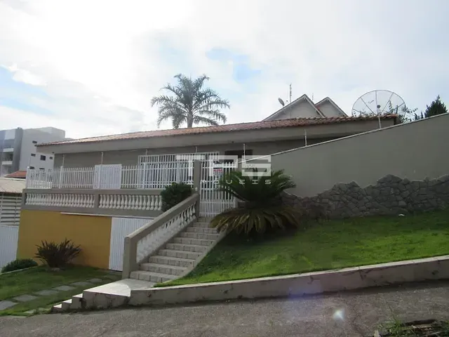 Casa 3 quartos e 3 banheiros, à venda, no bairro Vila Paraíba em Guaratinguetá