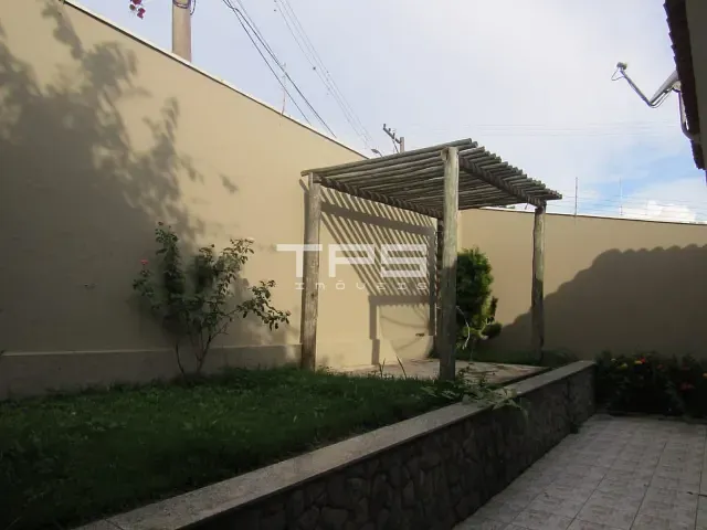 Casa 3 quartos e 3 banheiros, à venda, no bairro Vila Paraíba em Guaratinguetá
