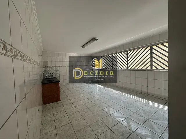 Casa com 273m², à venda ou para alugar, no bairro Jardim Maia em São Paulo