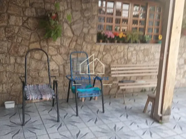 Casa 3 quartos e 1 banheiro, à venda, no bairro Maria Áurea em Pindamonhangaba