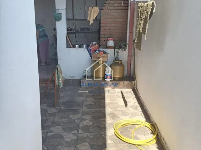 Casa 3 quartos e 1 banheiro, à venda, no bairro Maria Áurea em Pindamonhangaba