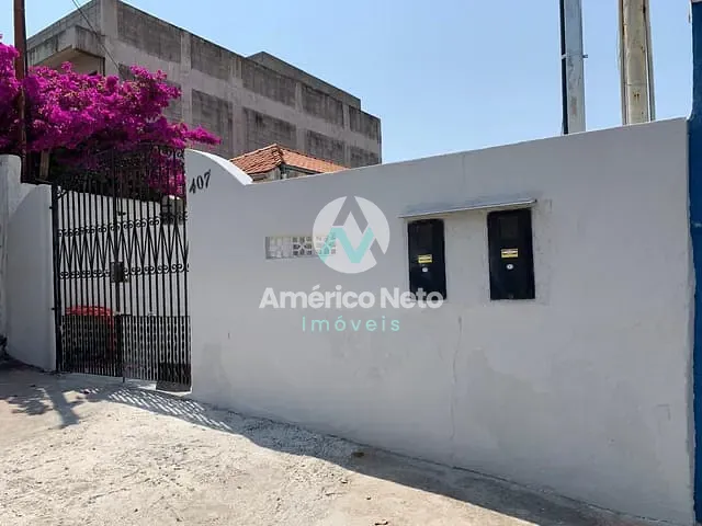 Casa com 210m² 2 quartos e 1 banheiro, à venda, no bairro Olímpico em São Caetano do Sul