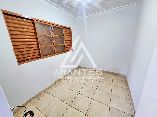 Casa 3 quartos e 1 banheiro, para alugar, no bairro Cristiano de Carvalho em Barretos