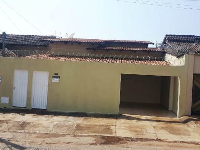 Casa com 300m² 3 quartos e 3 banheiros, à venda, no bairro Residencial Parque Oeste em Goiânia