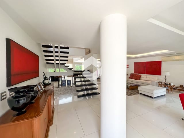 Casa com 700m² 4 quartos e 6 banheiros, à venda, no bairro Barra da Tijuca em Rio de Janeiro