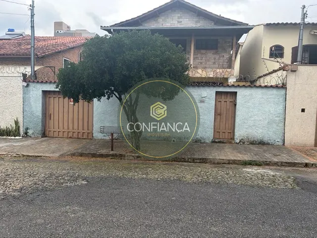Casa 4 quartos e 4 banheiros, para alugar, no bairro Santa Inês em Belo Horizonte