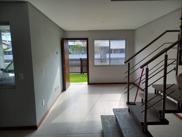 Foto do Casa - Casa com quintal individual, 3 Dormitórios, Financiável, no bairro Morro das Pedras em Florianópolis - Santa Catarina. | Costão Sul Imóveis