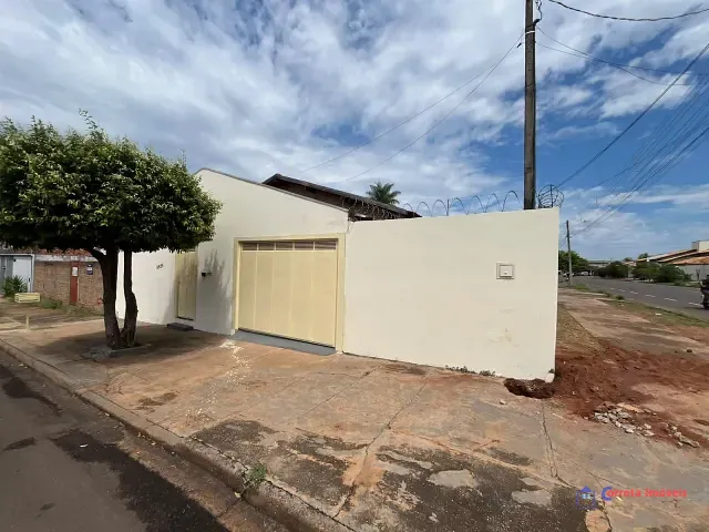 Casa 2 quartos e 1 banheiro, à venda ou para alugar, no bairro Jardim Primaveril em Três Lagoas