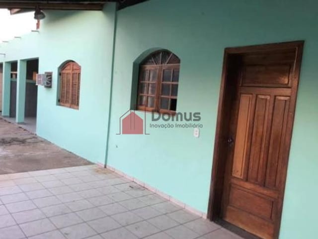 Casa com 181m², à venda, no bairro Moreira César em Pindamonhangaba