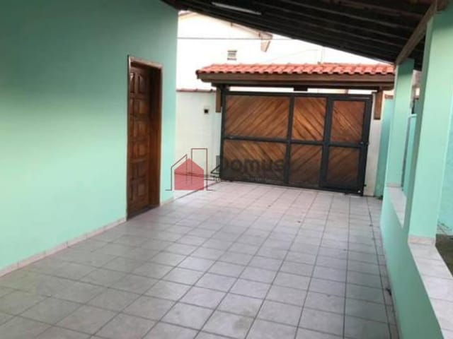 Casa com 181m², à venda, no bairro Moreira César em Pindamonhangaba