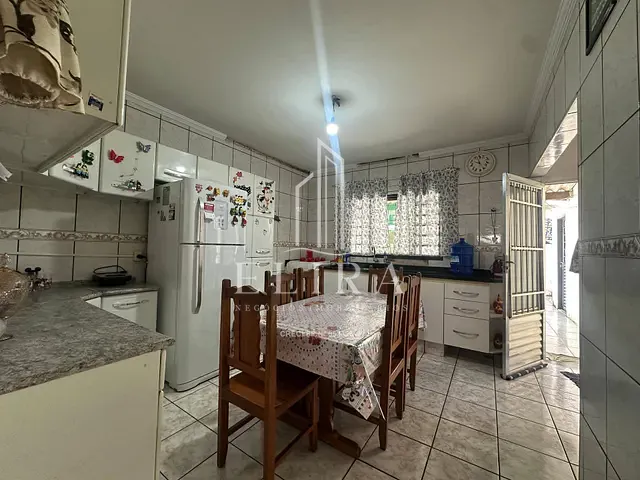 Casa com 250m² 3 quartos e 2 banheiros, à venda, no bairro Jardim Europa I em Santa Bárbara D'Oeste