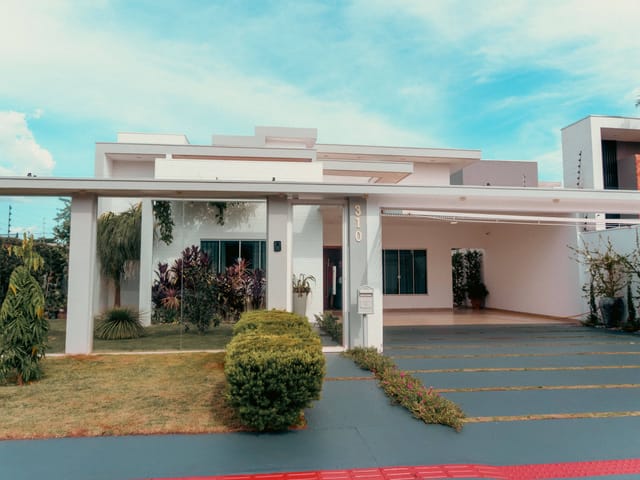 Casa 3 quartos e 3 banheiros, à venda, no bairro Parque Alvorada em Dourados