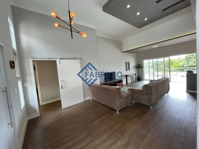 Casa com 1000m² 3 quartos e 5 banheiros, à venda, no bairro Recanto das Canjaranas em Vinhedo