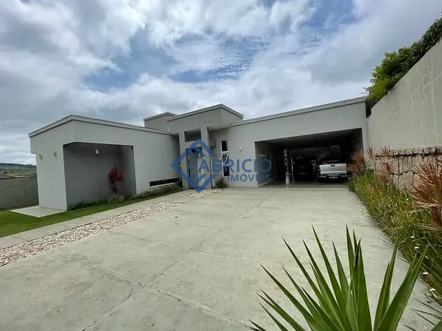 Casa com 1000m² 3 quartos e 5 banheiros, à venda, no bairro Recanto das Canjaranas em Vinhedo