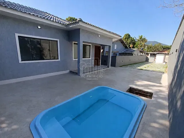 Casa com 250m² 2 quartos e 2 banheiros, à venda, no bairro Segredo em Guapimirim