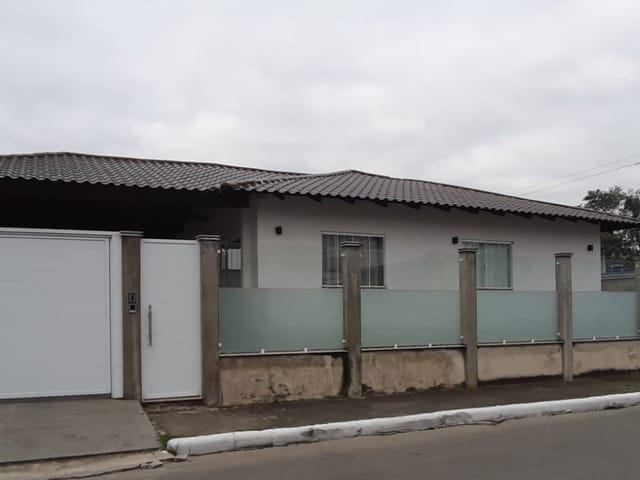 Casa 2 quartos e 1 banheiro, à venda, no bairro Murta em Itajaí