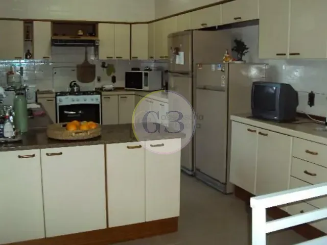 Casa 3 quartos e 5 banheiros, à venda, no bairro Centro em Pelotas