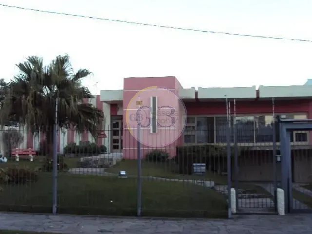Casa 3 quartos e 5 banheiros, à venda, no bairro Centro em Pelotas