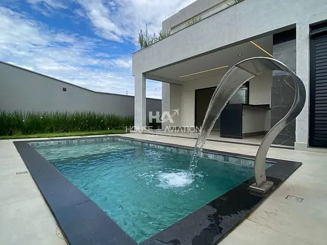 Casa com 268m² 3 quartos e 4 banheiros, à venda, no bairro Jardins Capri em Senador Canedo