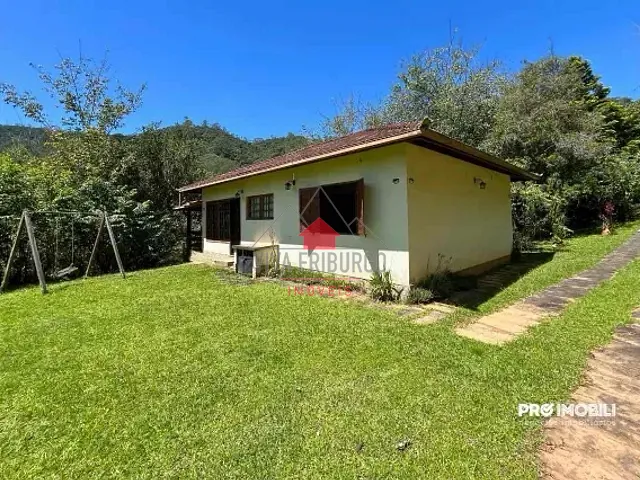 Casa com 1200m² 3 quartos e 3 banheiros, à venda, no bairro Mury em Nova Friburgo