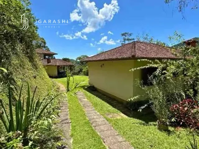 Casa com 1200m² 3 quartos e 3 banheiros, à venda, no bairro Mury em Nova Friburgo
