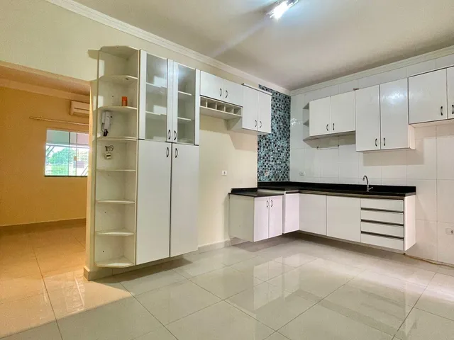 Casa 3 quartos e 2 banheiros, à venda, no bairro Vila Mollon IV em Santa Bárbara D'Oeste