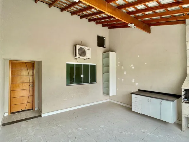 Casa 3 quartos e 2 banheiros, à venda, no bairro Vila Mollon IV em Santa Bárbara D'Oeste