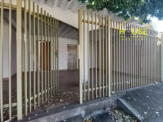 Casa com 203m², à venda, no bairro São João em Votuporanga