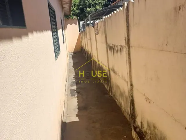 Casa com 203m², à venda, no bairro São João em Votuporanga