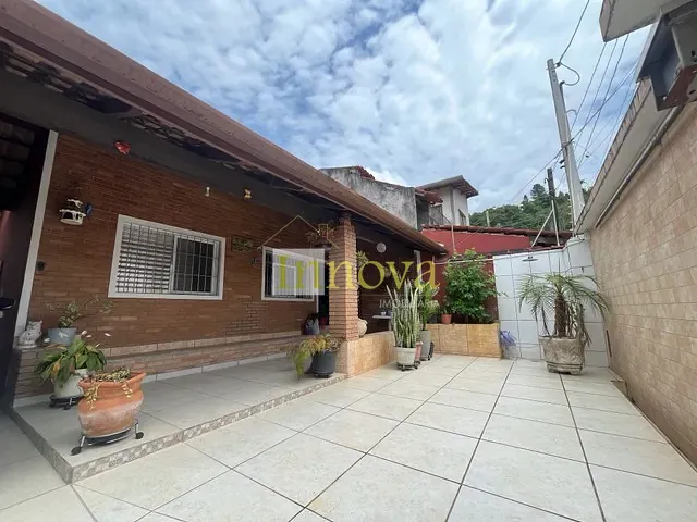 Casa com 125m² 3 quartos e 3 banheiros, à venda, no bairro Caputera em Caraguatatuba