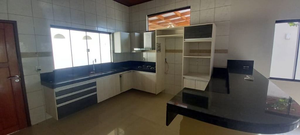 Casa à venda com 3 quartos, 200m² - Foto 8