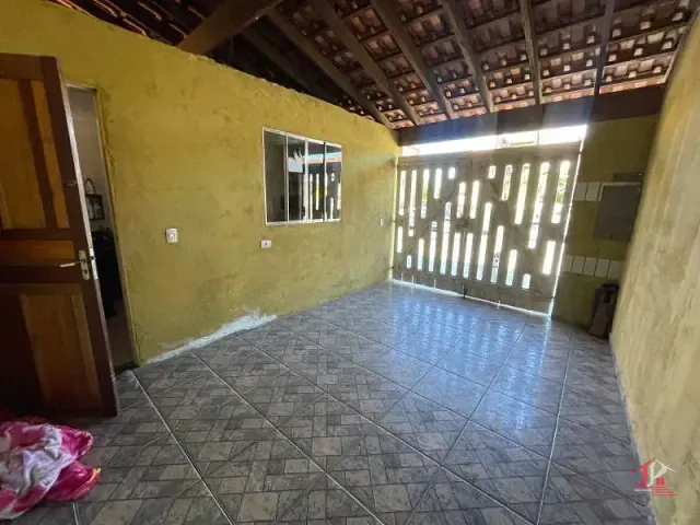 Casa 2 quartos e 4 banheiros, à venda, no bairro Guapiranga em Itanhaém