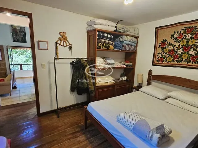 Casa com 5400m² 1 quarto e 1 banheiro, à venda, no bairro Vale do Pavão (Maringá) em Itatiaia