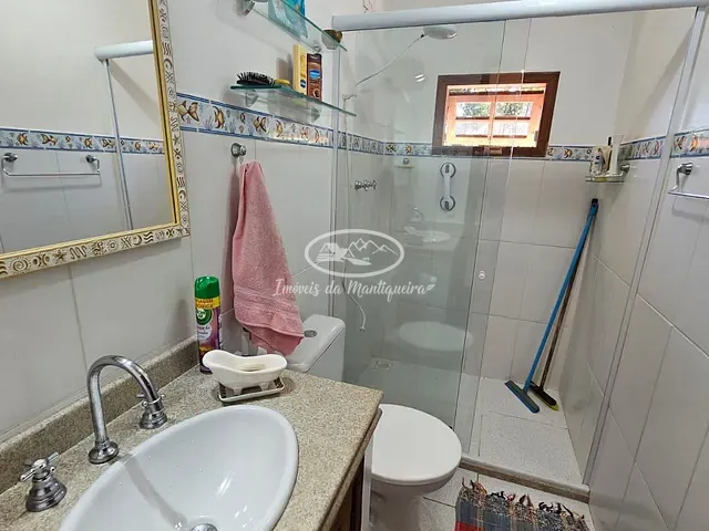 Casa com 5400m² 1 quarto e 1 banheiro, à venda, no bairro Vale do Pavão (Maringá) em Itatiaia