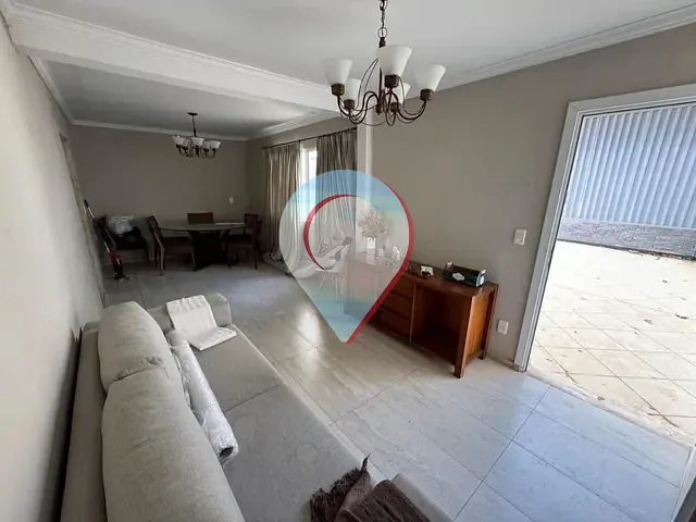 Casa 4 quartos e 3 banheiros, à venda, no bairro Jardim das Samambaias em Jundiaí
