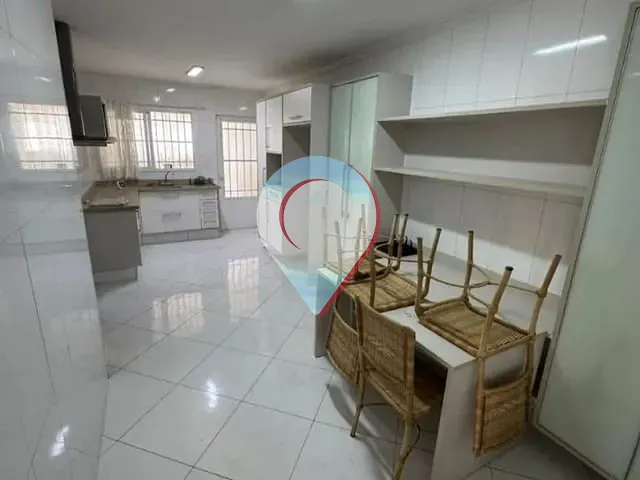 Casa 4 quartos e 3 banheiros, à venda, no bairro Jardim das Samambaias em Jundiaí
