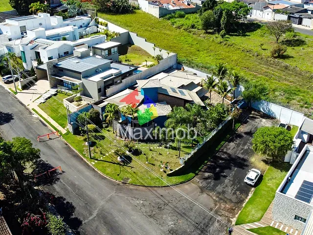 Casa com 1100m² 3 quartos e 3 banheiros, à venda, no bairro Mário Cega em Itapira