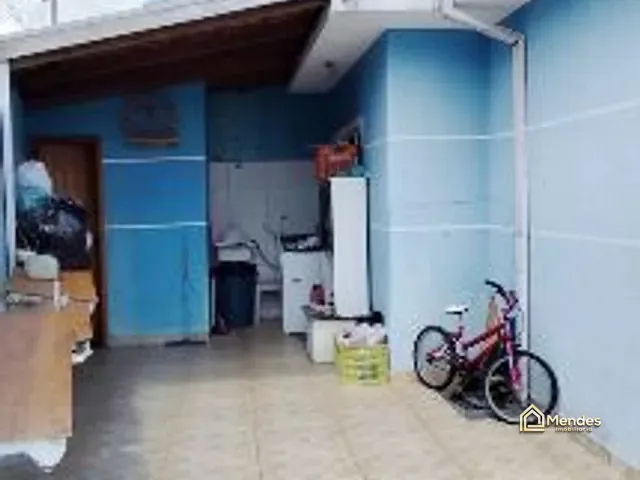 Casa 2 quartos e 1 banheiro, à venda, no bairro Sítio Cercado em Curitiba